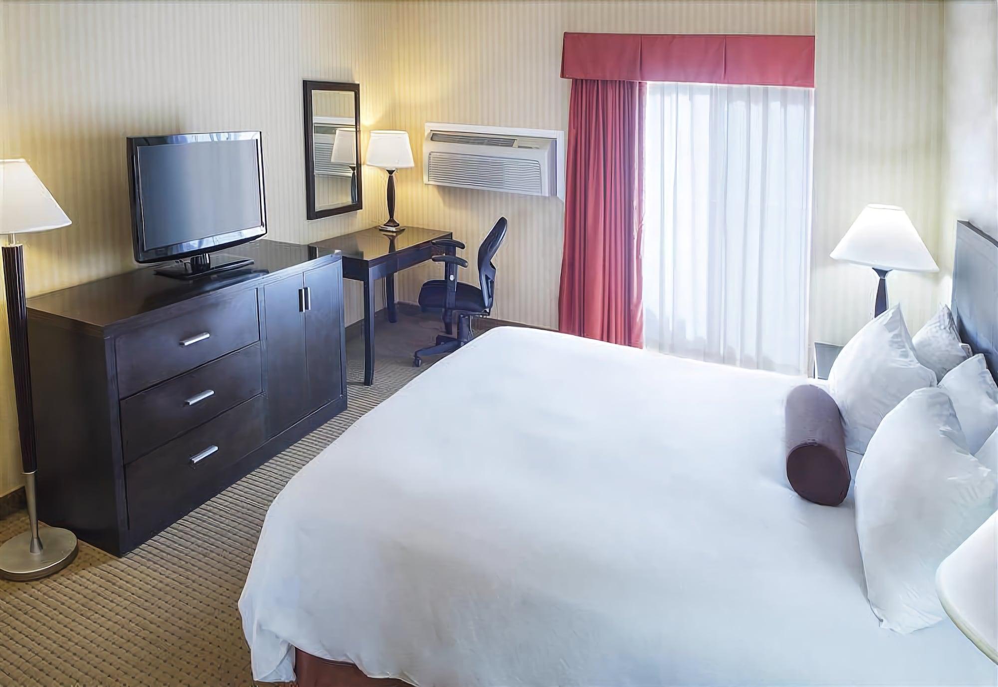 Baymont By Wyndham Monterey Park Hotel Buitenkant foto