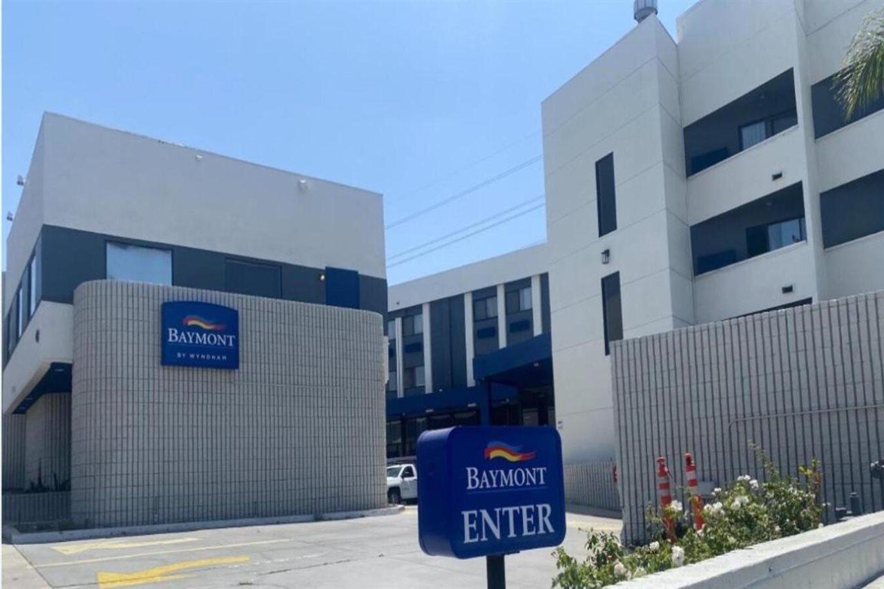 Baymont By Wyndham Monterey Park Hotel Buitenkant foto