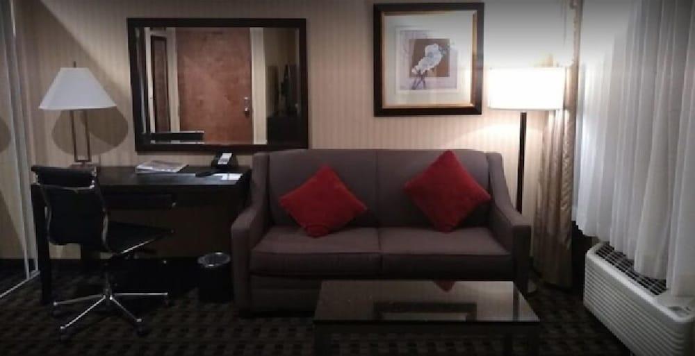 Baymont By Wyndham Monterey Park Hotel Buitenkant foto